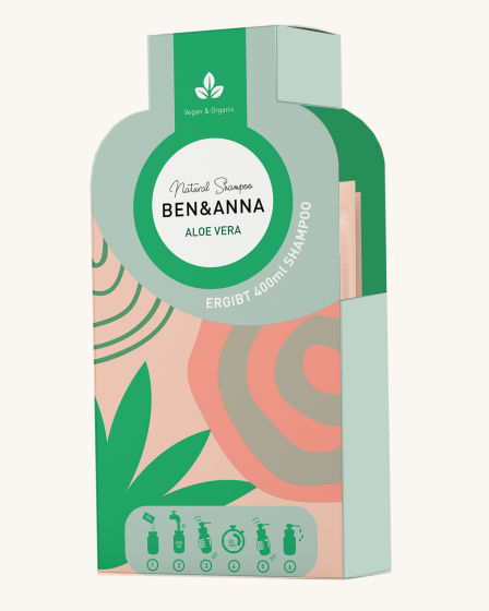 Ben & Anna Shampoo Flakes - Aloe Vera, on a cream background