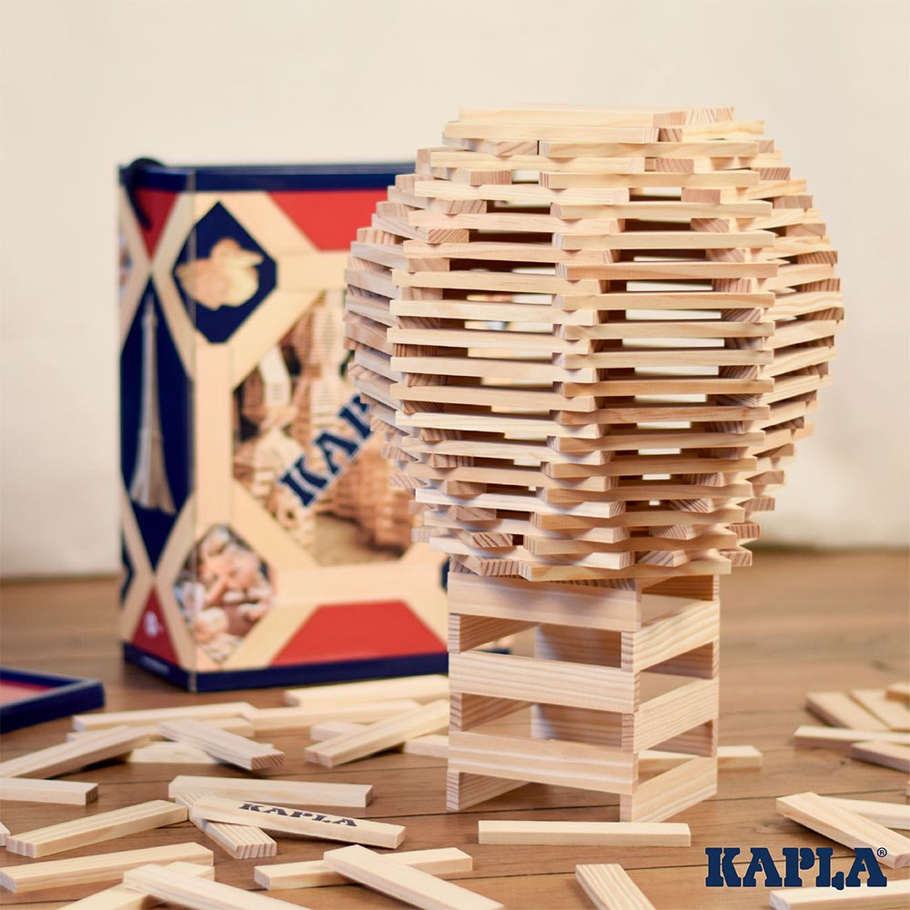 KAPLA - A real architect building with KAPLA planks and