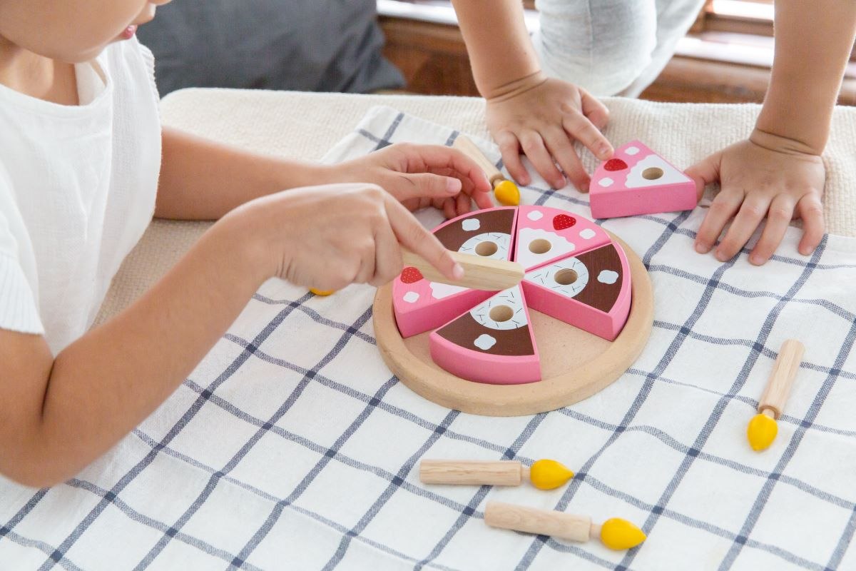 Plan Toys - Gâteau d'anniversaire - bois recyclé