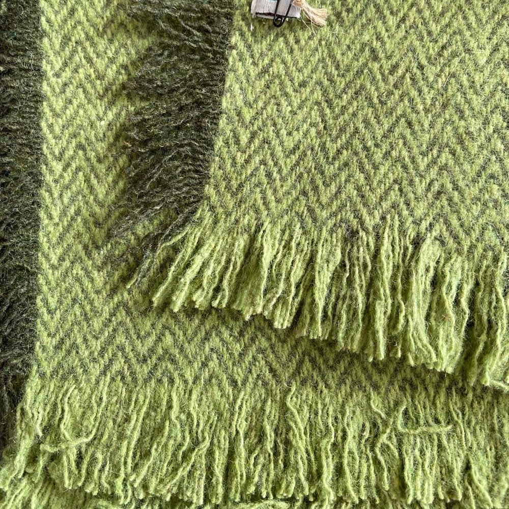 ReSpiin Large Recycled Wool Throw - Fern Green