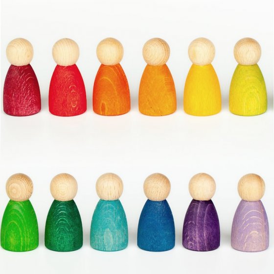Grapat 12 Nins Wooden Peg Dolls lined up in the colours of the rainbow. A classic Waldorf peg doll toy for open ended play. White background.