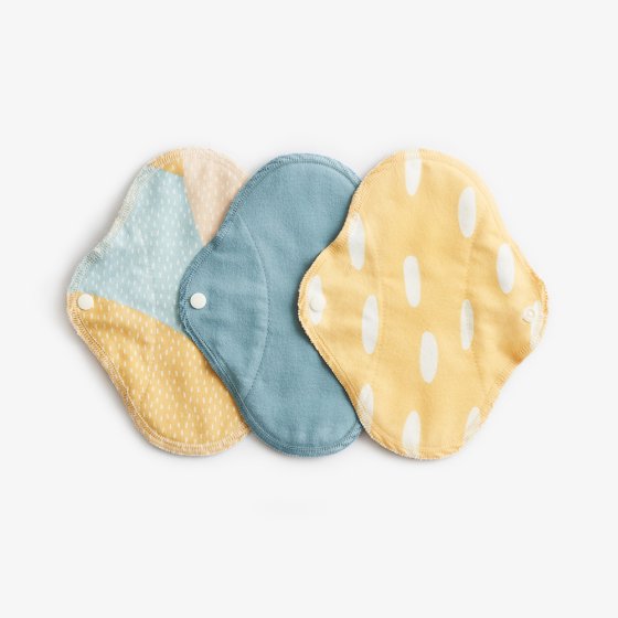 Imse Classic Cloth Pads - Small 3 pack period pads - Blue Sprinkle 3 in blue, yellow and & yellow and blue with white spots & white poppers snaps on a white background