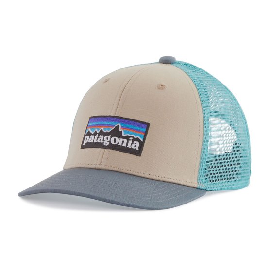 Patagonia P6 logo childrens hat in the oar tan colour on a white background