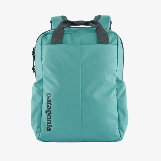 Picture of the 20L Tamangito backpack in Iggy blue (front view). Picture background is white.