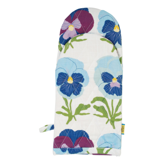 DUNS Sweden organic cotton linen oven mitten in the pansy colour on a white background