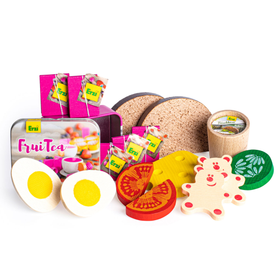 Contents of the Erzi Evening Meal Assortment Wooden Play Food Set pictured on a plain background