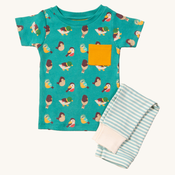 Little Green Radicals Garden Birds Organic T-Shirt & Jogger Playset, made from GOTS Organic Cotton, this cosy jogger set come with light blue and light cream striped jogger pants, a teal t-shirt with fun garden birds design and a yellow pocket on the fron