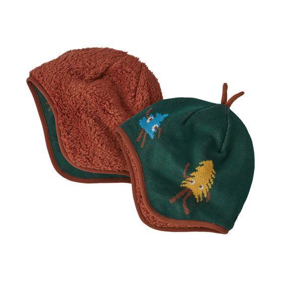 Outside and inside of the Patagonia little kids reversible beanie hat in the pinyon green colour on a white background